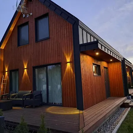 Comfortable House By The In 別荘