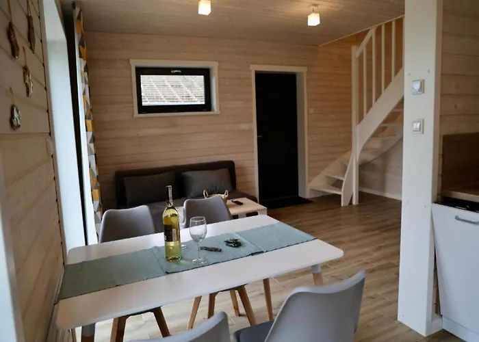 Comfortable House By The In * Stepnica